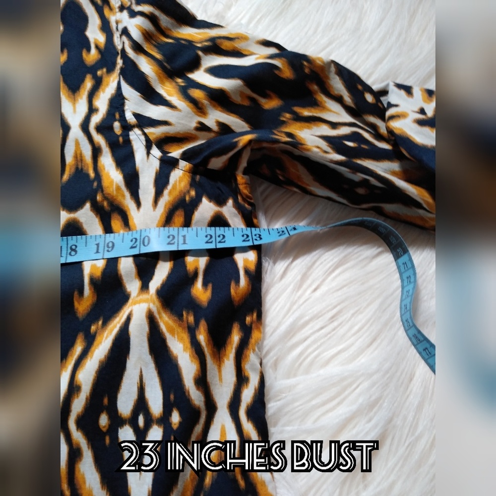 Jones New York abstract pattern blouse size "XL". - Picture 6 of 8